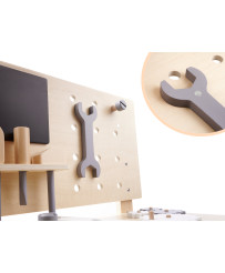 Koka darbnīca ar instrumentiem uz galda DIY komplekts