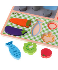 Children's kitchen plate with cutting board