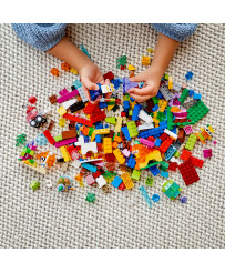 LEGO Klasiskie, radoši caurspīdīgi ķieģeļi